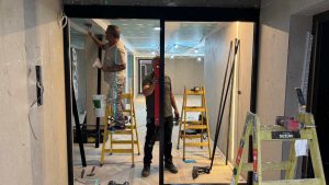 התקנת דלת כניסה אוטומטית התקנת דלת כניסה אוטומטית