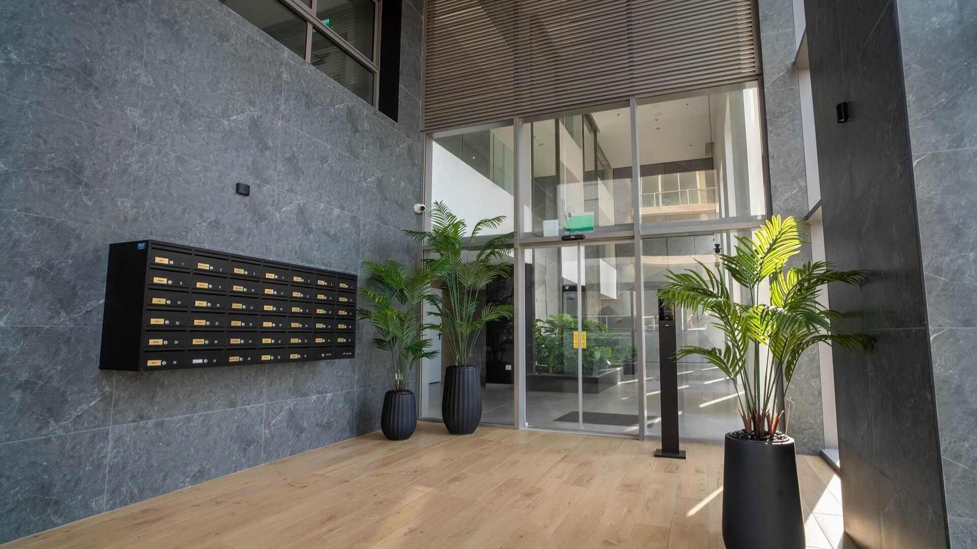 מה כדאי לוודא מול הקבלן בהתקנת תיבות דואר